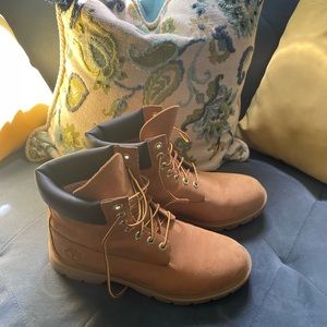 timberland boots size 9.5